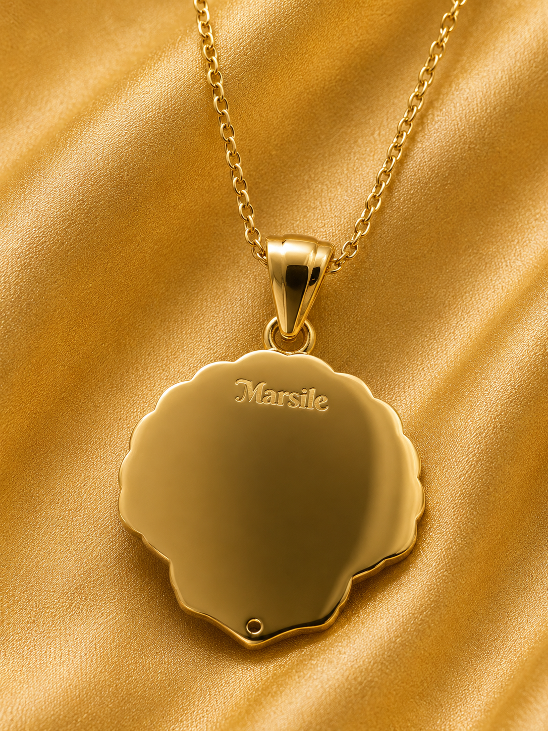 Venus Shell Kolye